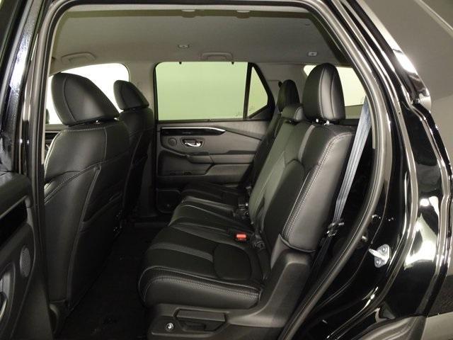 new 2025 Honda Pilot car, priced at $46,780
