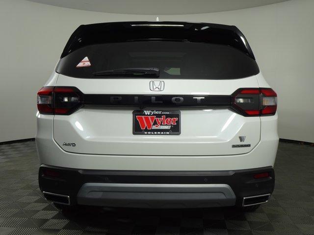new 2025 Honda Pilot car, priced at $50,391
