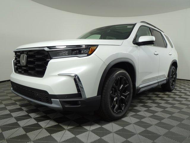 new 2025 Honda Pilot car, priced at $50,391