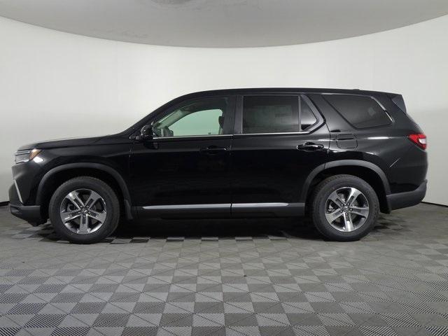 new 2025 Honda Pilot car, priced at $46,095