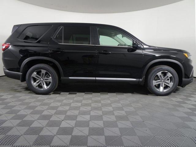 new 2025 Honda Pilot car, priced at $46,095