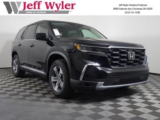 new 2025 Honda Pilot car, priced at $46,095