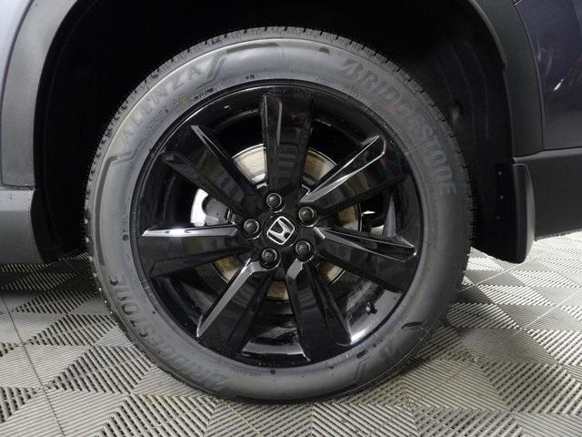 new 2025 Honda Pilot car, priced at $52,147