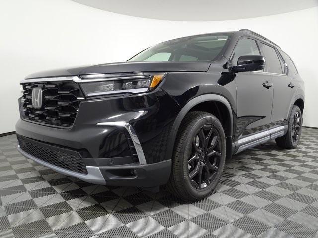 new 2025 Honda Pilot car, priced at $52,195