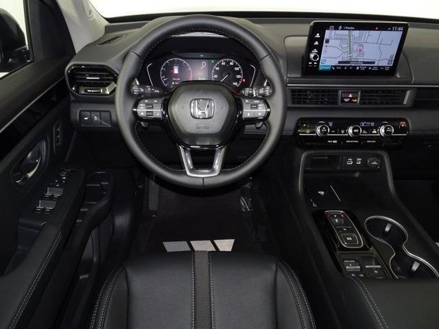 new 2025 Honda Pilot car, priced at $52,195