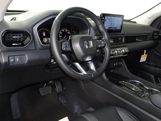 new 2025 Honda Pilot car, priced at $52,195