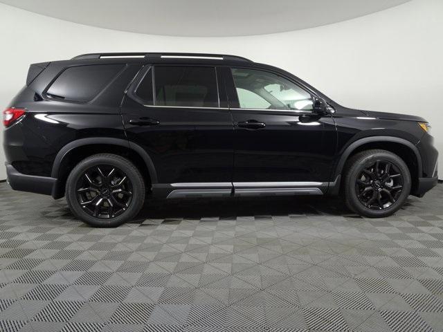 new 2025 Honda Pilot car, priced at $52,195
