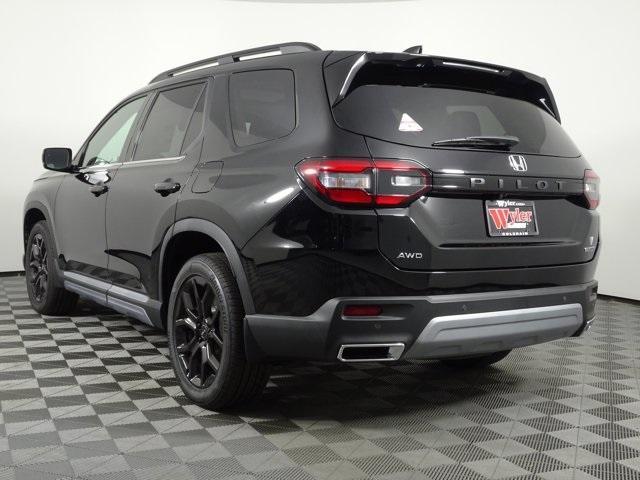 new 2025 Honda Pilot car, priced at $52,195