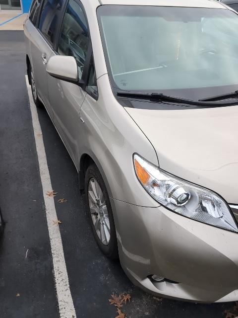 used 2017 Toyota Sienna car, priced at $22,259