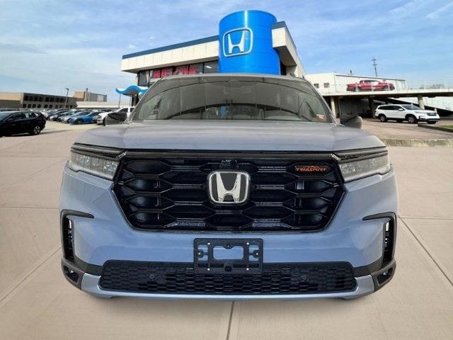 new 2025 Honda Pilot car, priced at $50,850