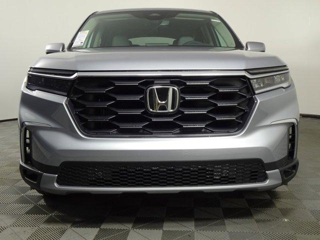 new 2025 Honda Pilot car, priced at $48,500