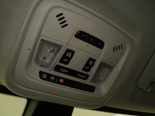 used 2021 Chevrolet Traverse car, priced at $29,166