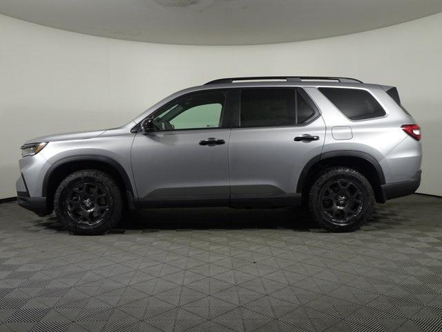 new 2025 Honda Pilot car, priced at $47,833
