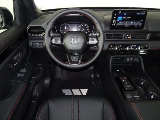 new 2025 Honda Pilot car, priced at $47,833