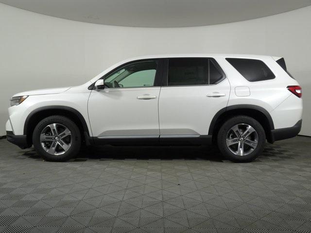 new 2025 Honda Pilot car, priced at $45,695