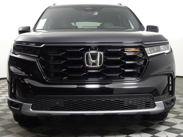 new 2025 Honda Pilot car, priced at $48,455