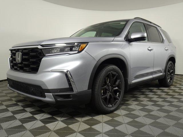 new 2025 Honda Pilot car, priced at $51,095