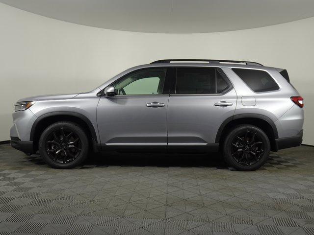new 2025 Honda Pilot car, priced at $51,095