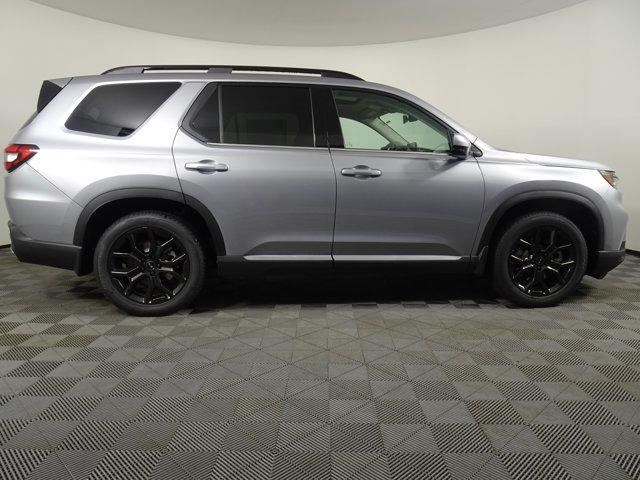 new 2025 Honda Pilot car, priced at $51,095