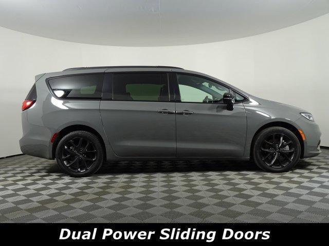 used 2023 Chrysler Pacifica car, priced at $35,539