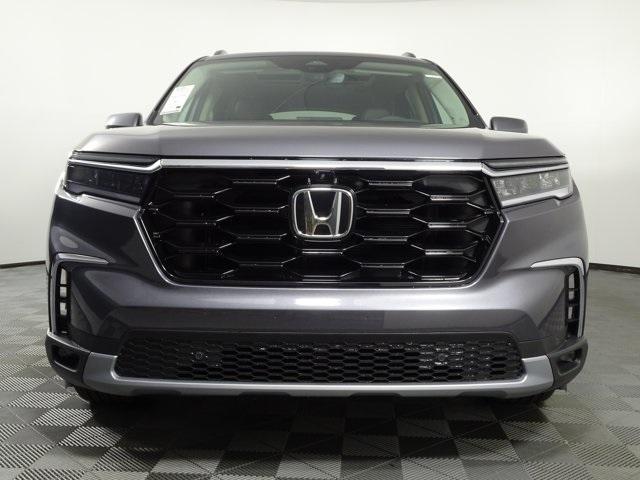 new 2025 Honda Pilot car, priced at $50,770
