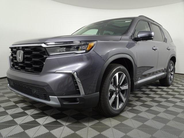 new 2025 Honda Pilot car, priced at $50,770