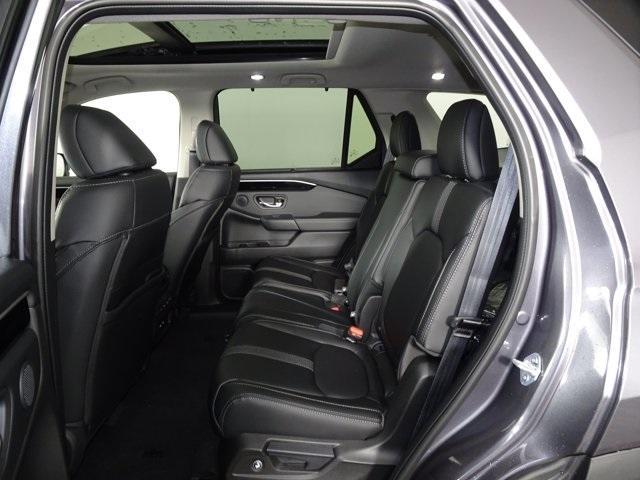 new 2025 Honda Pilot car, priced at $50,595