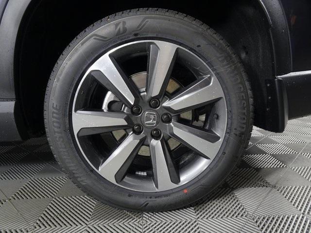 new 2025 Honda Pilot car, priced at $50,595