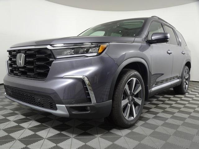 new 2025 Honda Pilot car, priced at $50,595