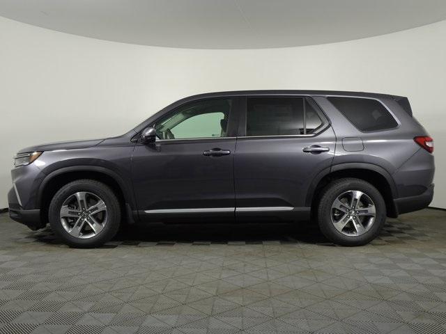 new 2025 Honda Pilot car, priced at $47,825