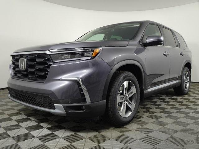 new 2025 Honda Pilot car, priced at $47,825