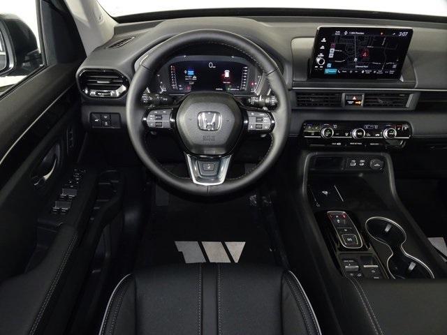 new 2025 Honda Pilot car, priced at $54,530