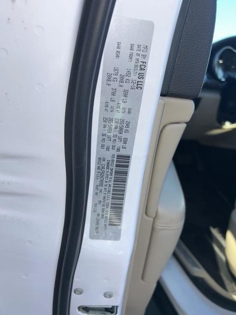 used 2017 Jeep Grand Cherokee car, priced at $15,188