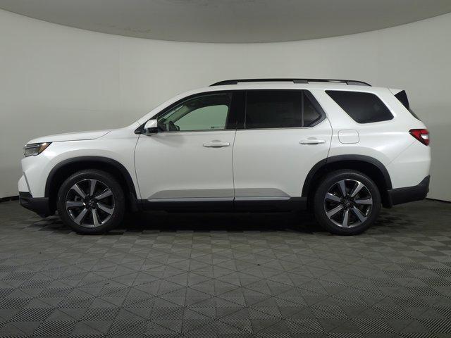 new 2025 Honda Pilot car, priced at $50,950