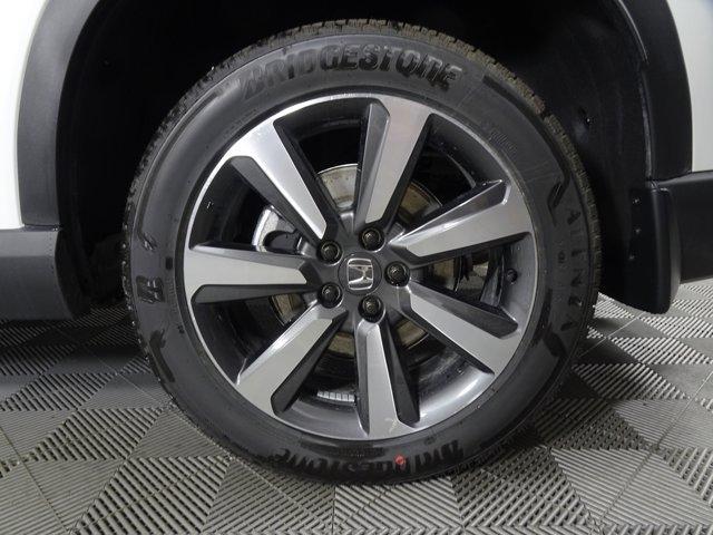 new 2025 Honda Pilot car, priced at $50,950