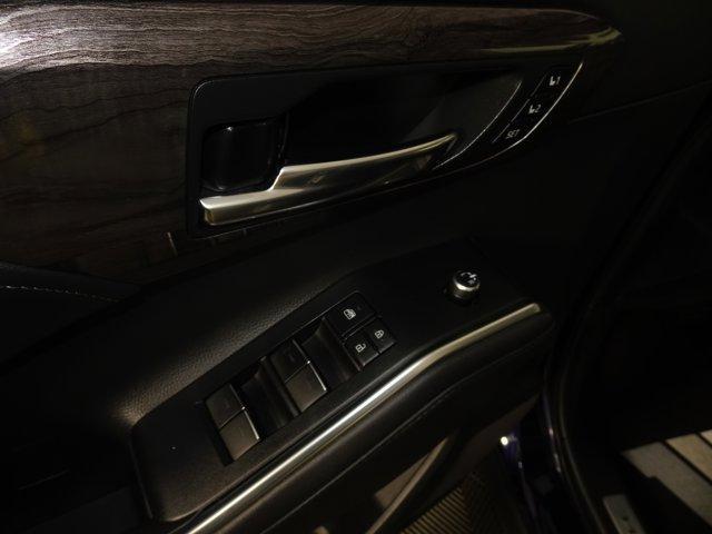 used 2020 Toyota Highlander car, priced at $32,259