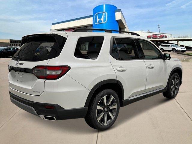 new 2025 Honda Pilot car, priced at $53,475