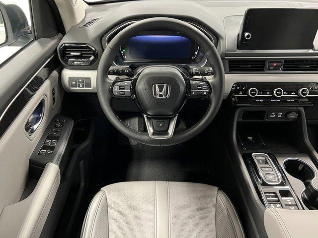 new 2025 Honda Pilot car, priced at $53,475