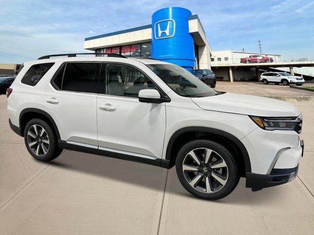 new 2025 Honda Pilot car, priced at $53,475