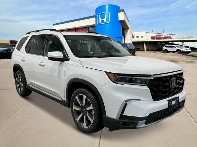 new 2025 Honda Pilot car, priced at $53,475