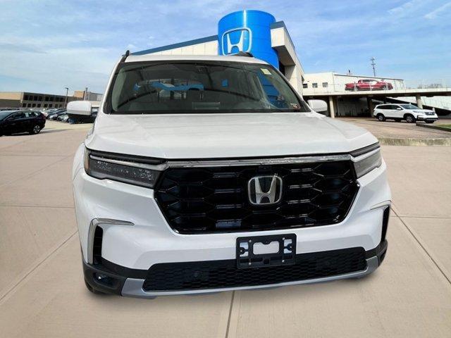 new 2025 Honda Pilot car, priced at $53,475