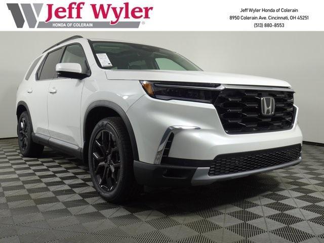 new 2025 Honda Pilot car, priced at $53,405