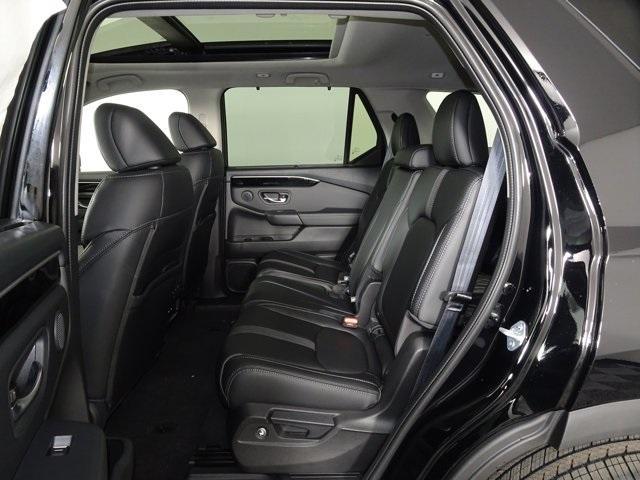 new 2025 Honda Pilot car, priced at $47,276