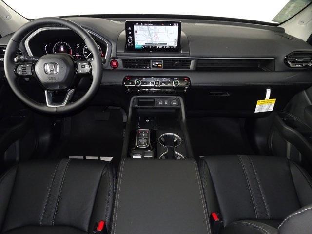 new 2025 Honda Pilot car, priced at $47,276