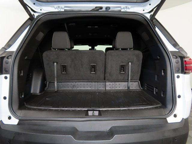 used 2023 Chevrolet Traverse car, priced at $32,236