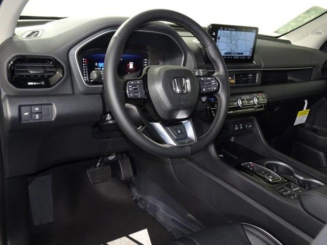 new 2025 Honda Pilot car, priced at $54,985
