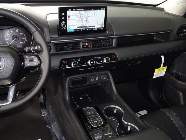 new 2025 Honda Pilot car, priced at $49,971