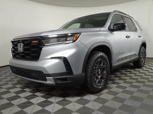 new 2025 Honda Pilot car, priced at $47,833