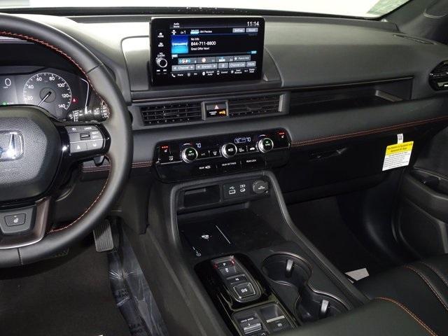 new 2025 Honda Pilot car, priced at $47,833