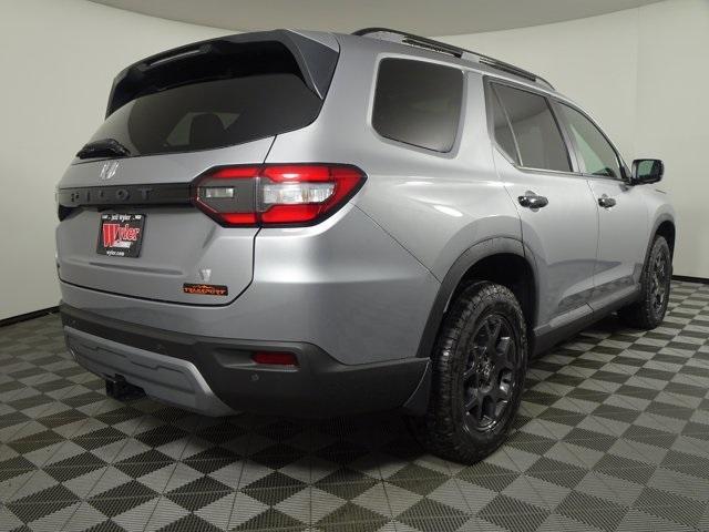 new 2025 Honda Pilot car, priced at $47,833